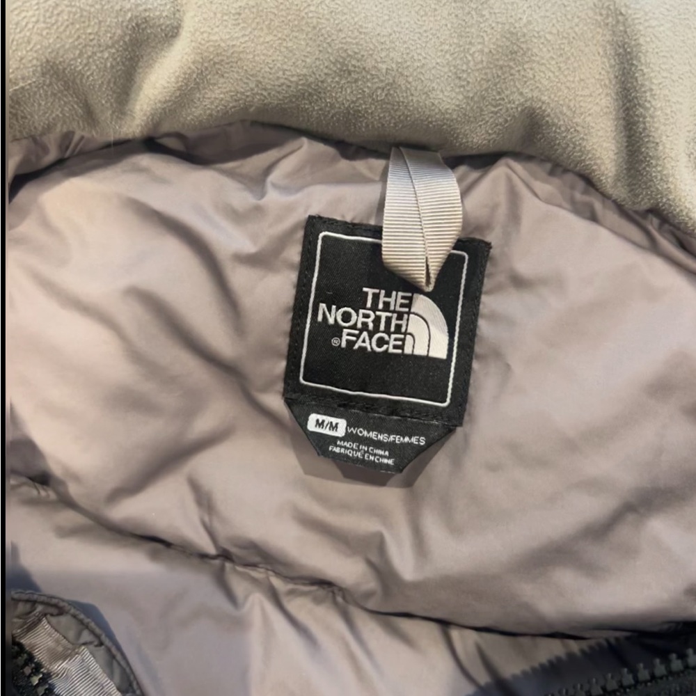 North Face Puffer Jacket - Picture 3 of 4